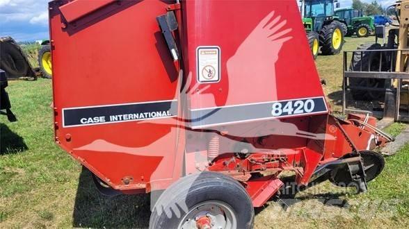 Case IH 8420 Rundballe-pressere