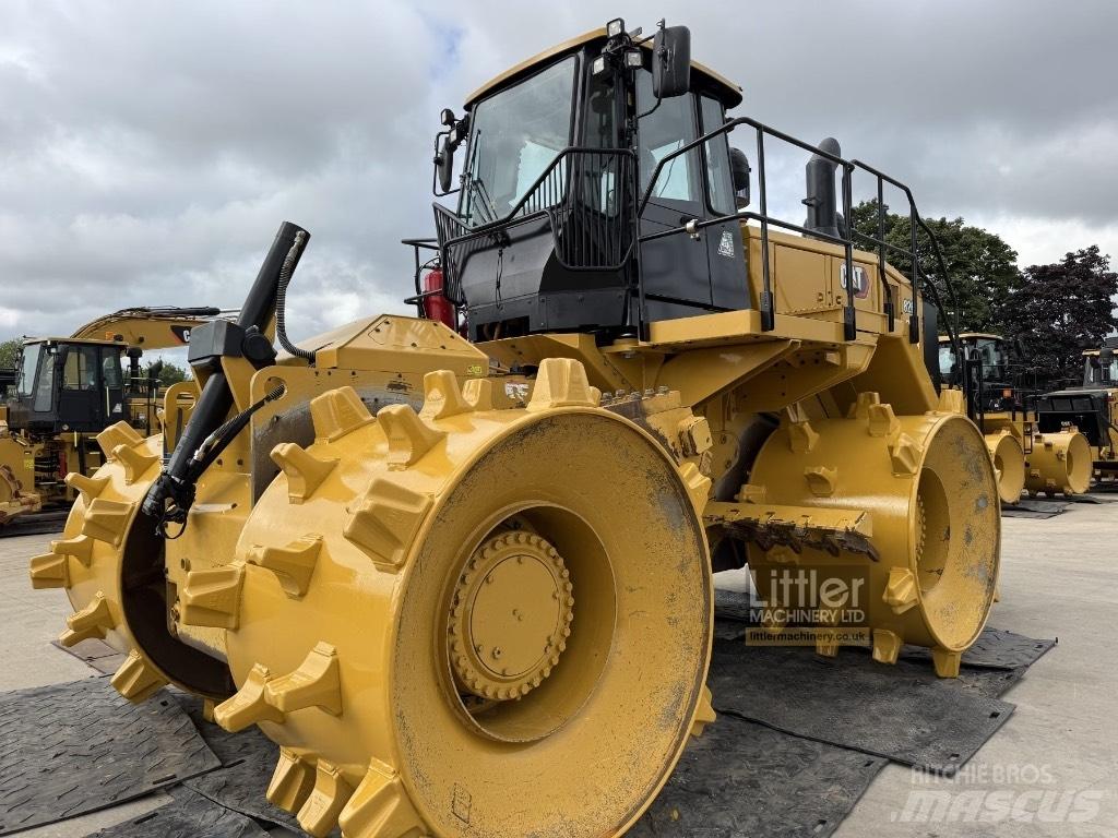 CAT 826 Affaldskompaktorer