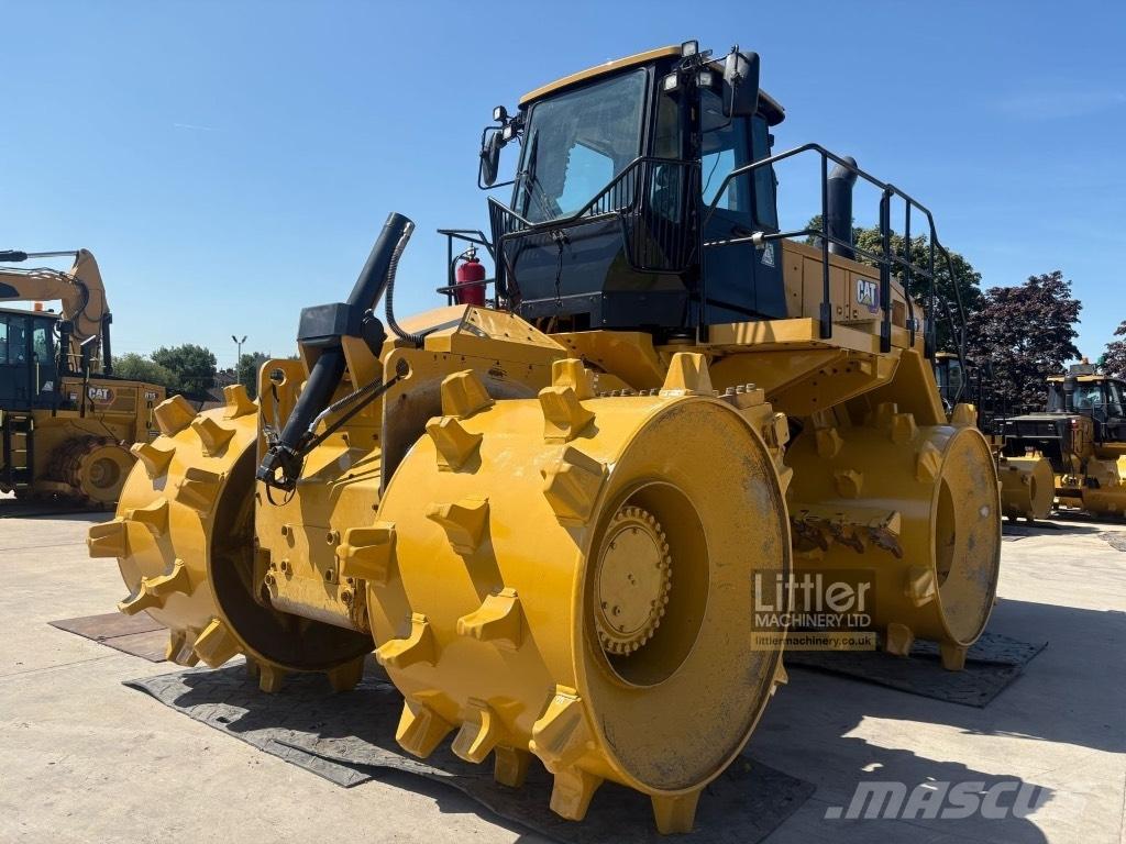 CAT 826 Affaldskompaktorer