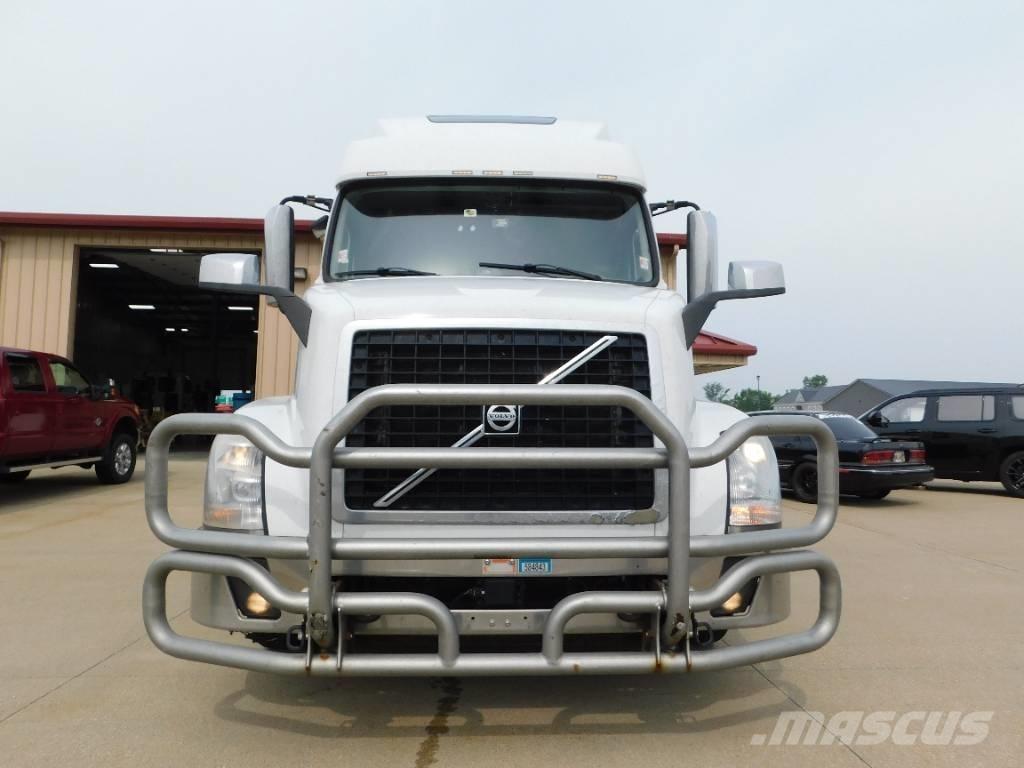 Volvo VNL Trækkere