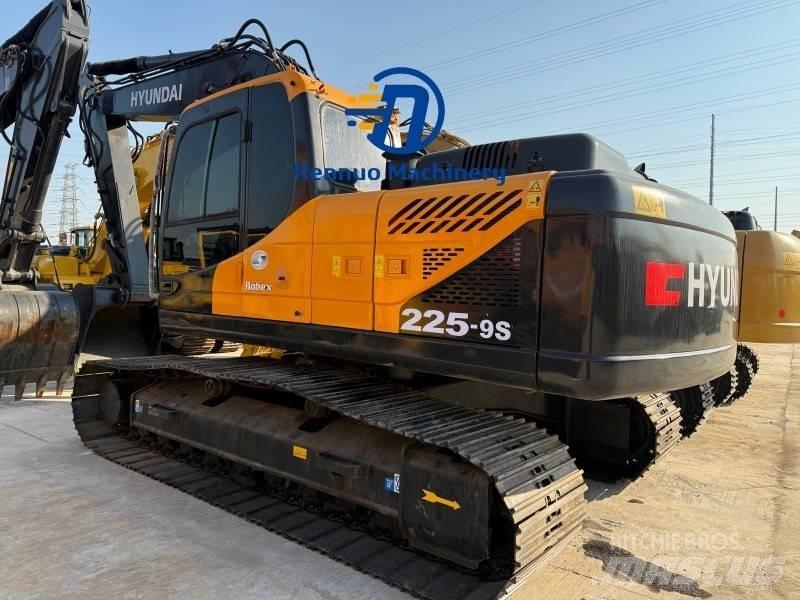 Hyundai 225-9S Gravemaskiner på larvebånd