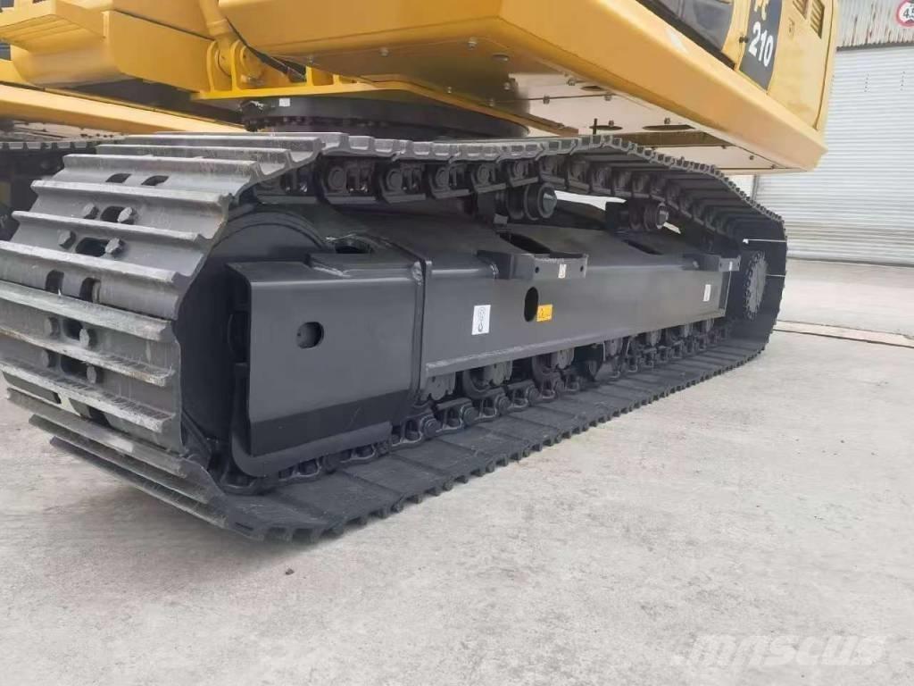 Komatsu PC 210 Gravemaskiner på larvebånd