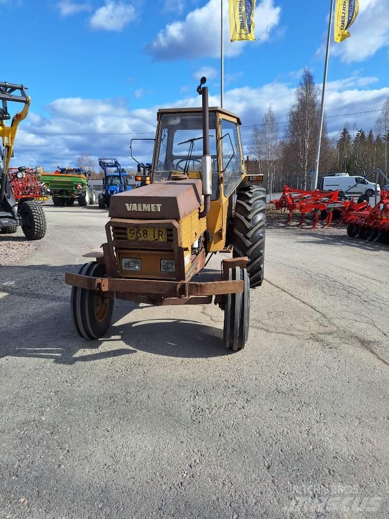 Valmet 702 Traktorer