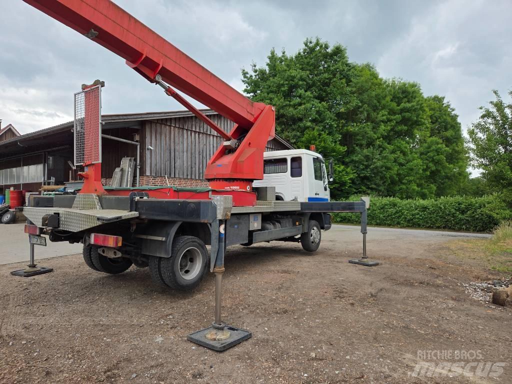 MAN LE 8.140 Lastbilmonterede lifte