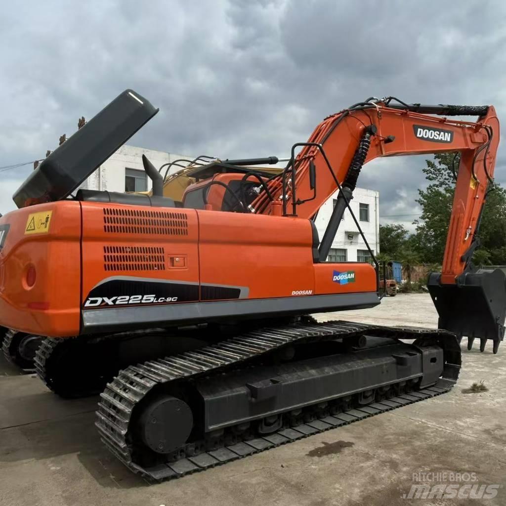 Doosan 225LC-9 Gravemaskiner på larvebånd