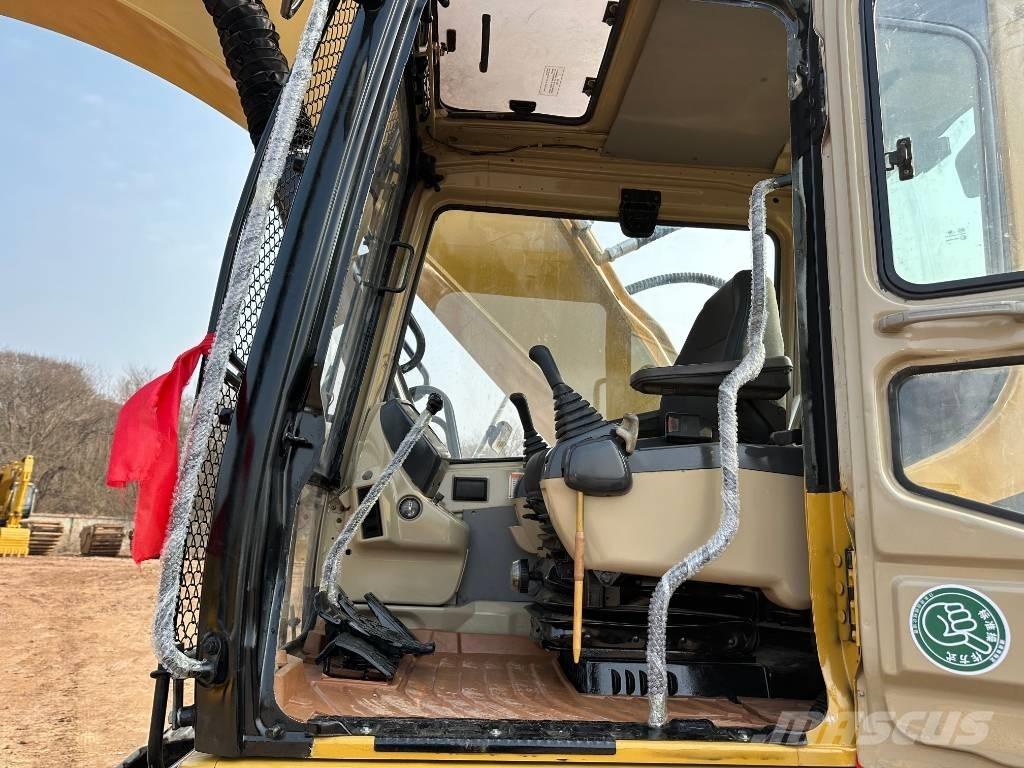 CAT 330B Gravemaskiner på larvebånd