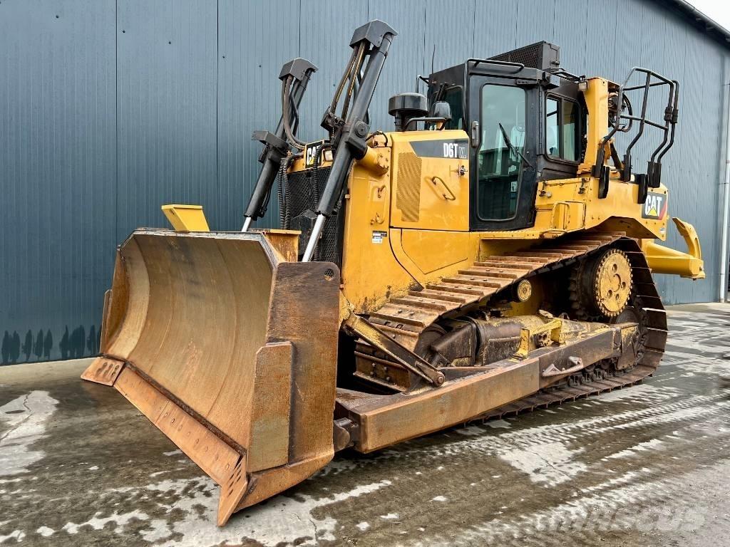 CAT D6T XL Bulldozer på larvebånd