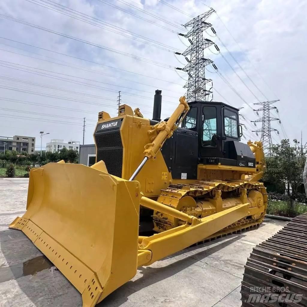 Shantui SD 32 Bulldozer på larvebånd