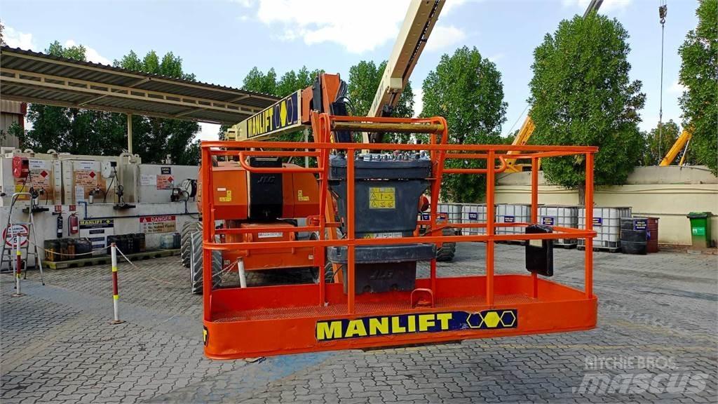 JLG 800AJ Bomlifte med knækarm