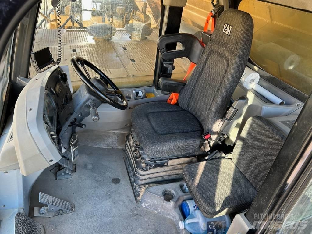 CAT 777F Terrængående lastbiler
