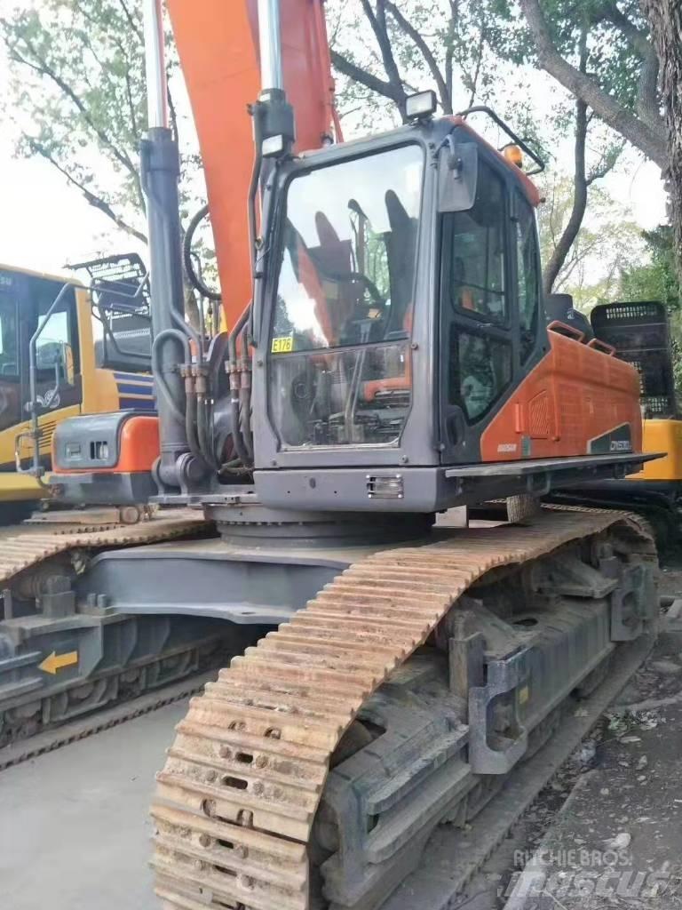 Doosan DX 530 Midi-gravemaskiner 7t - 12t