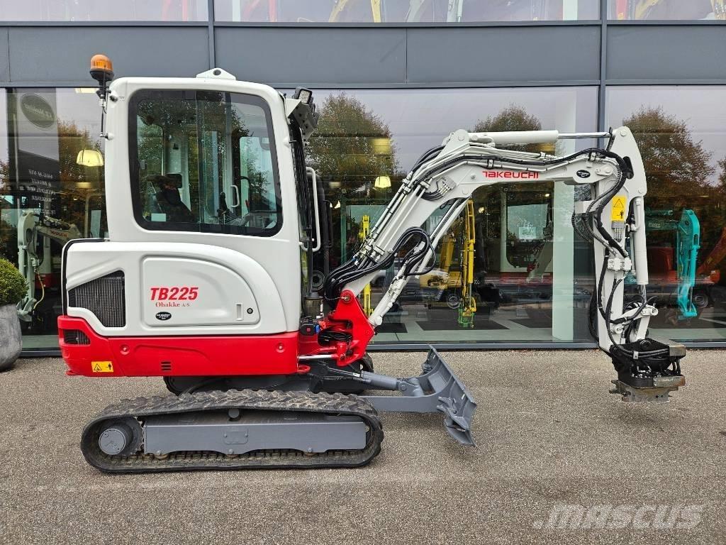 Takeuchi TB 225 Minigravemaskiner
