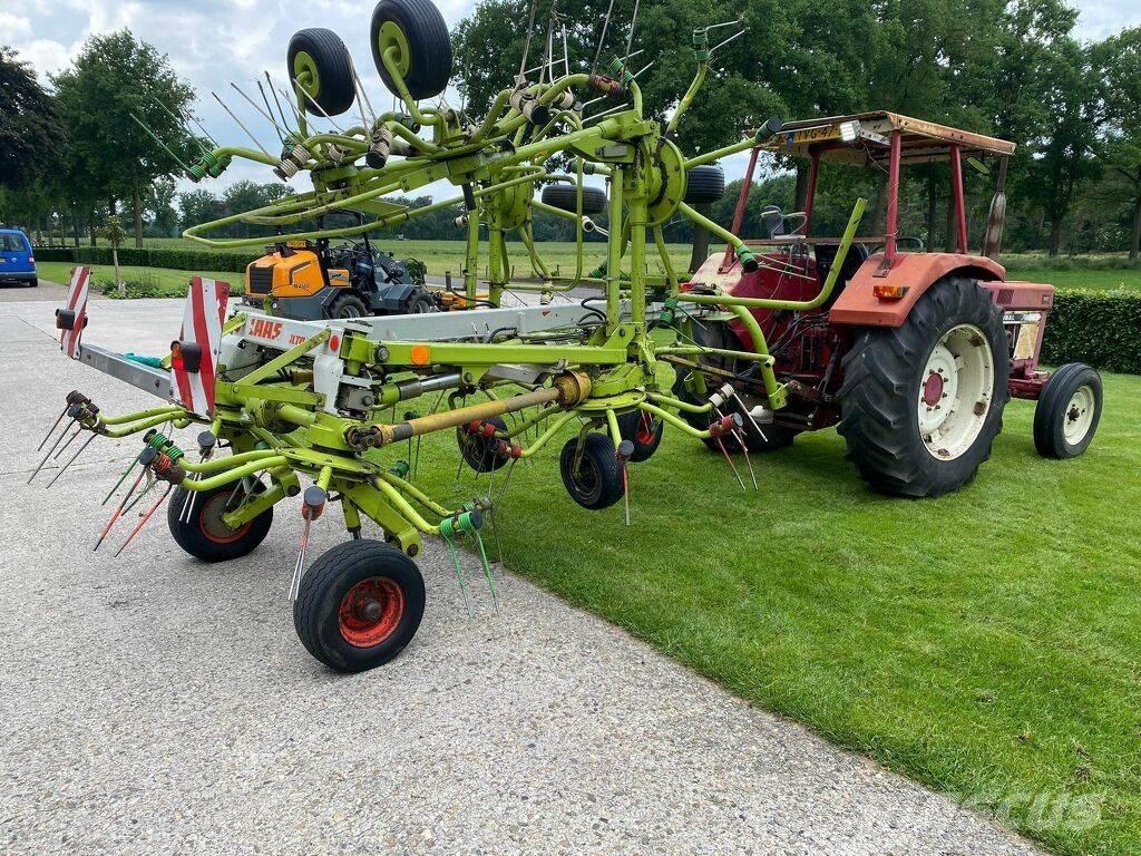 CLAAS volto 1050t River og høvendere