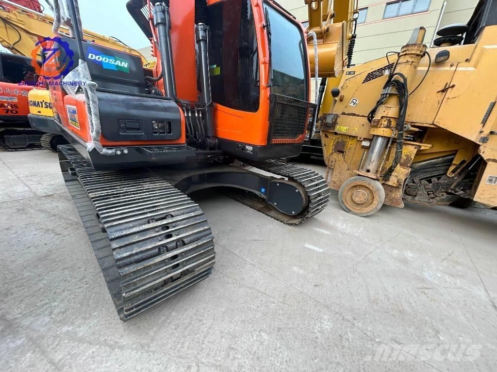 Doosan DX 150 Midi-gravemaskiner 7t - 12t