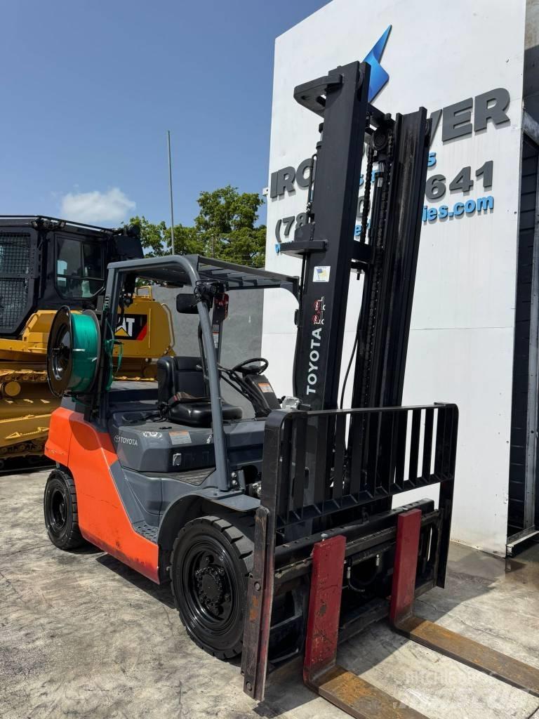 Toyota 8 FD 40 U Gaffeltrucks - andre