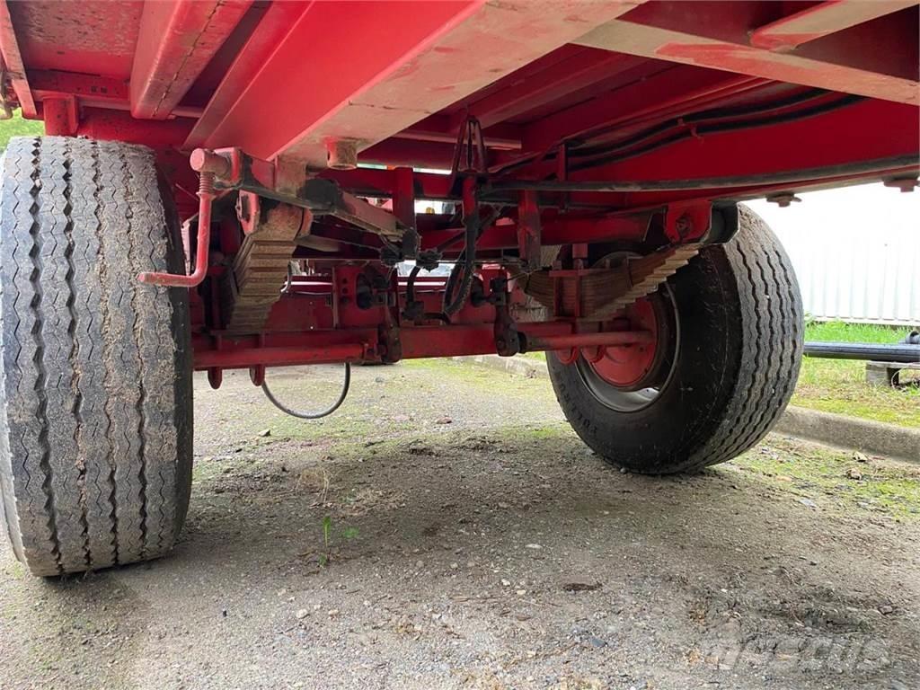 Agromet T-149 Anhænger med tip