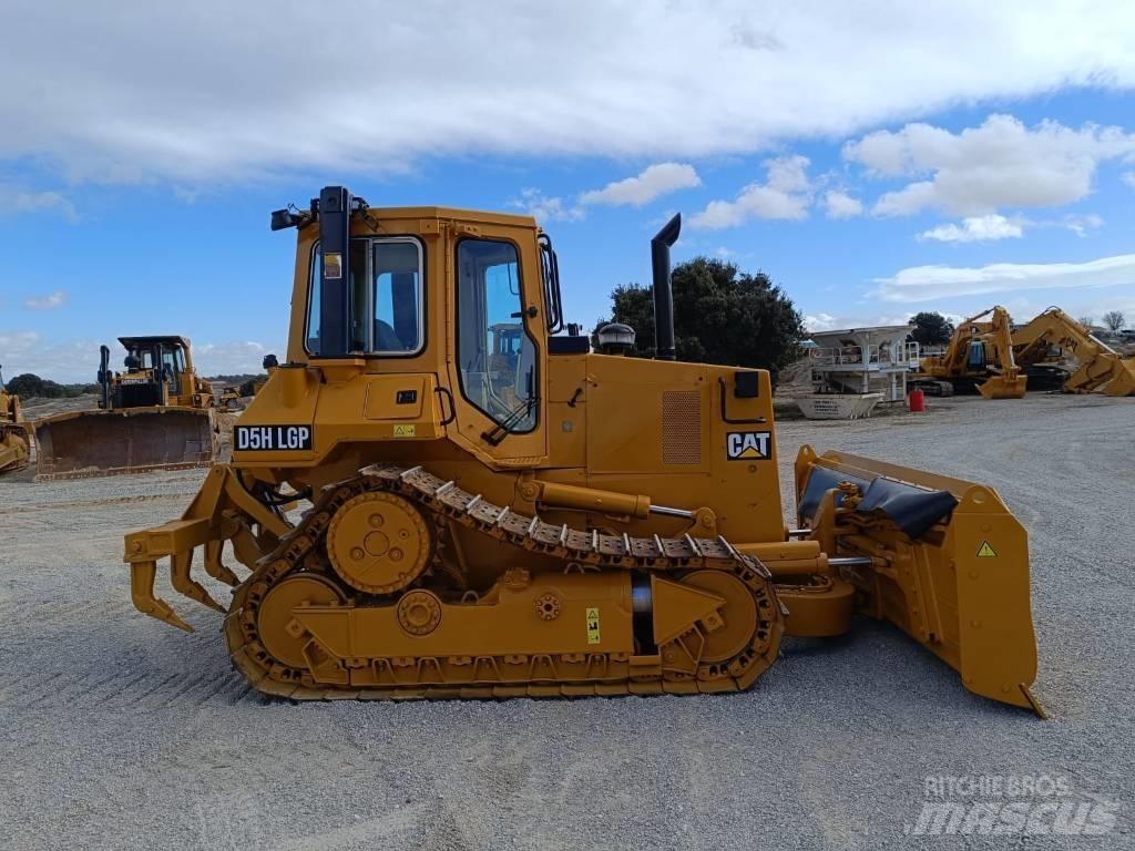 CAT D5H Bulldozer på larvebånd