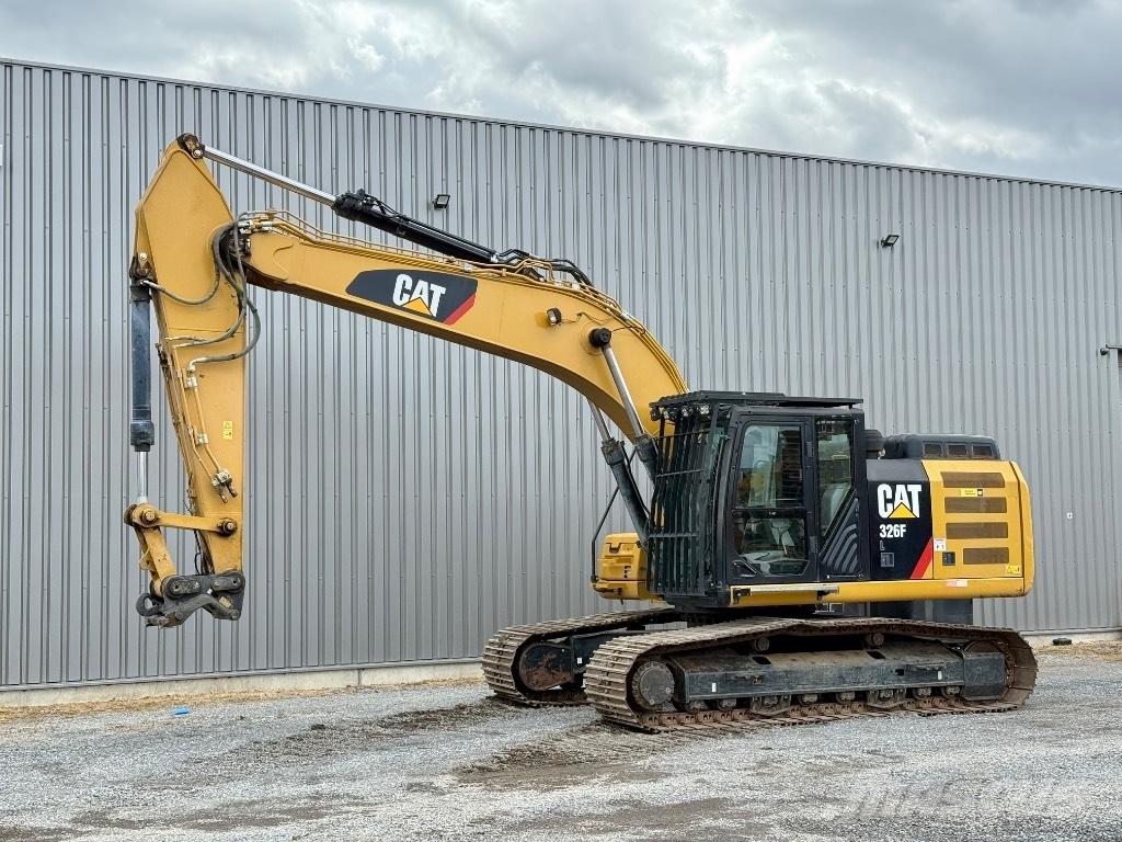 CAT 326 F L Gravemaskiner på larvebånd