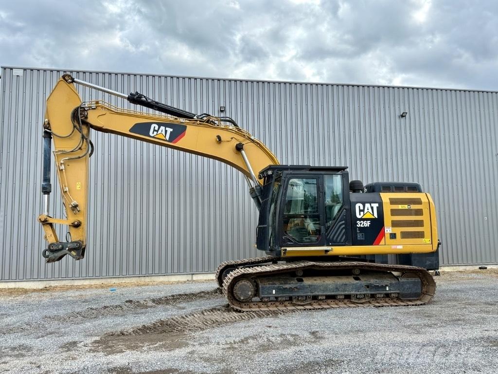 CAT 326 F L Gravemaskiner på larvebånd