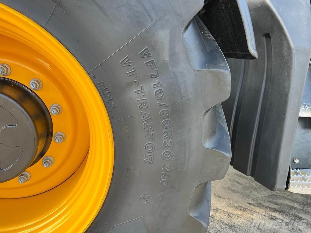 JCB 4220 ICON Traktorer