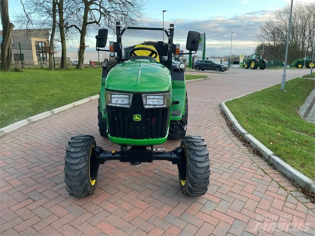 John Deere 2038R Kompakte traktorer