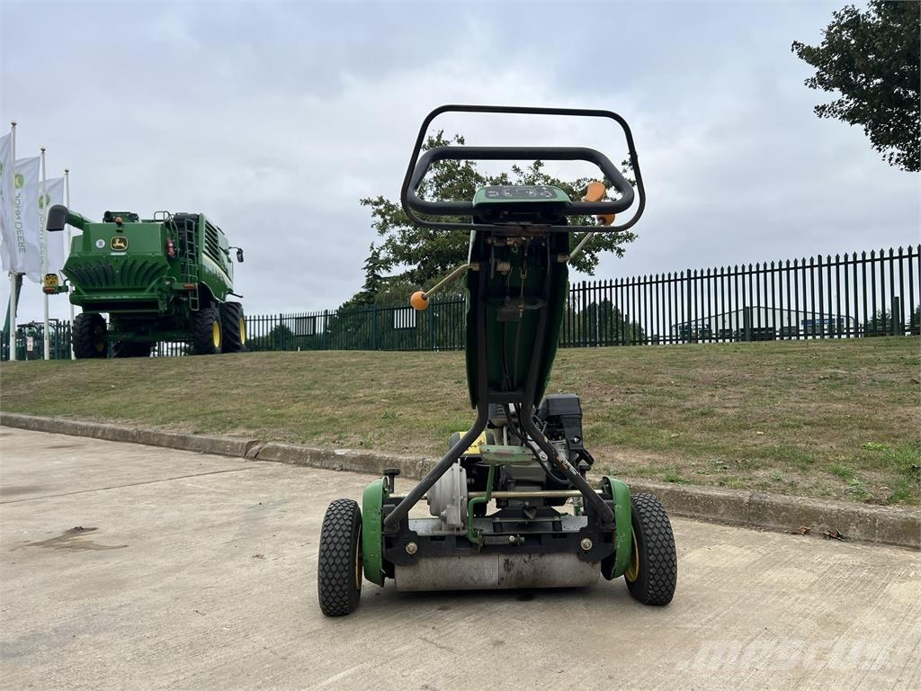 John Deere 220C Landbrug - Andet 
