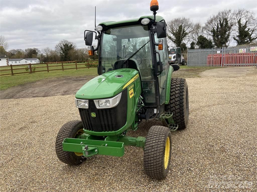 John Deere 4066R Kompakte traktorer
