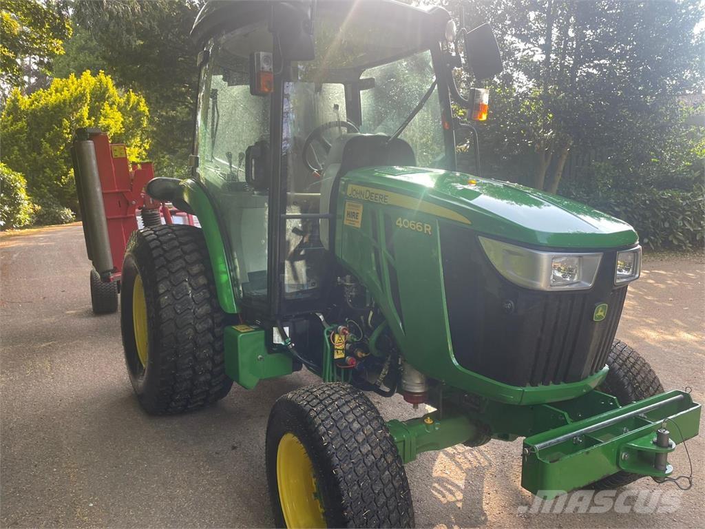 John Deere 4066R Kompakte traktorer