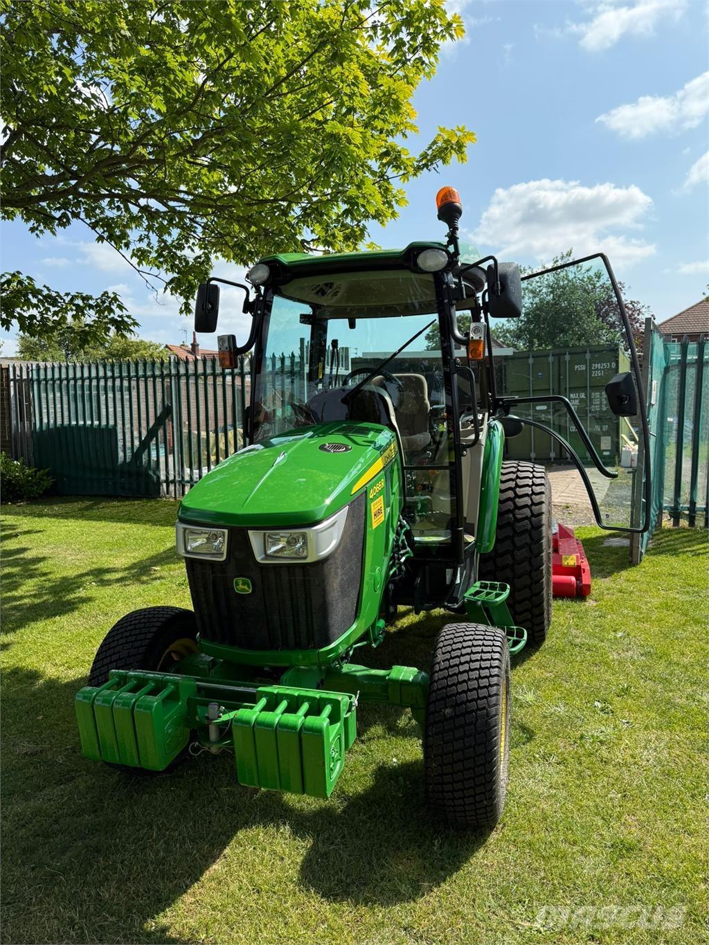 John Deere 4066R Kompakte traktorer