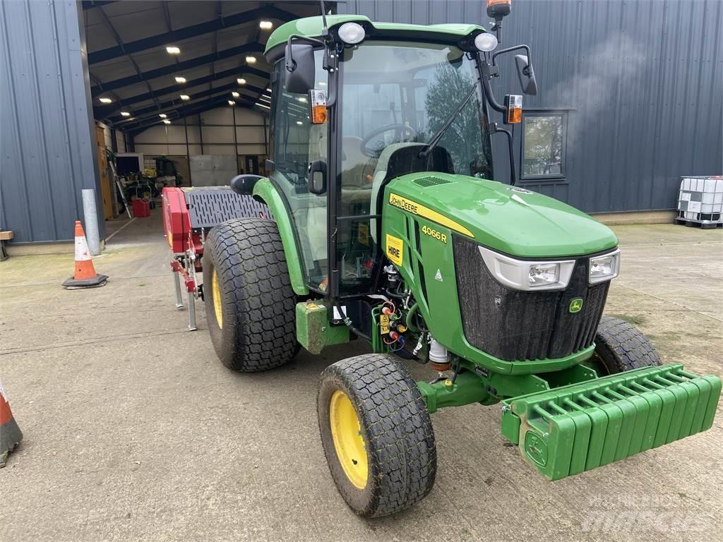 John Deere 4066R Kompakte traktorer