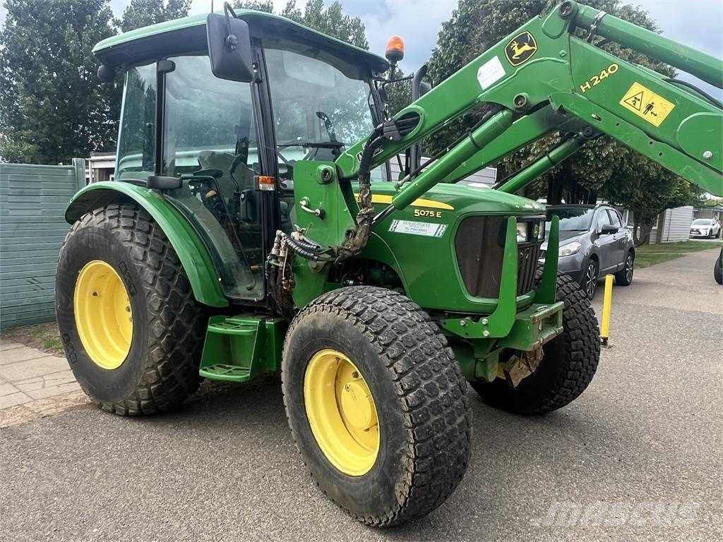 John Deere 5075E Traktorer