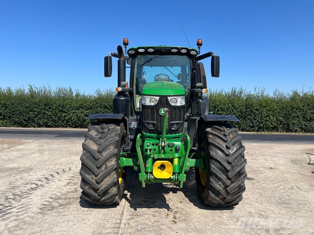 John Deere 6250R Traktorer