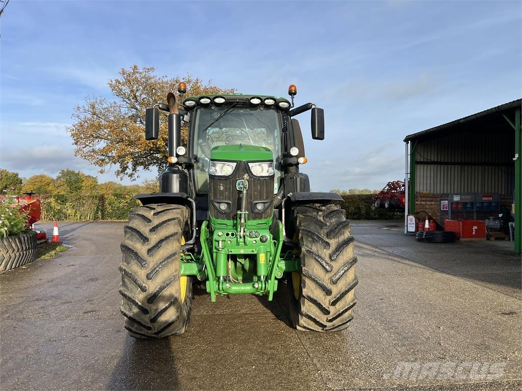 John Deere 6250R Traktorer
