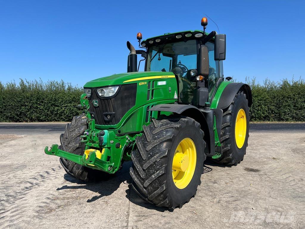 John Deere 6250R Traktorer