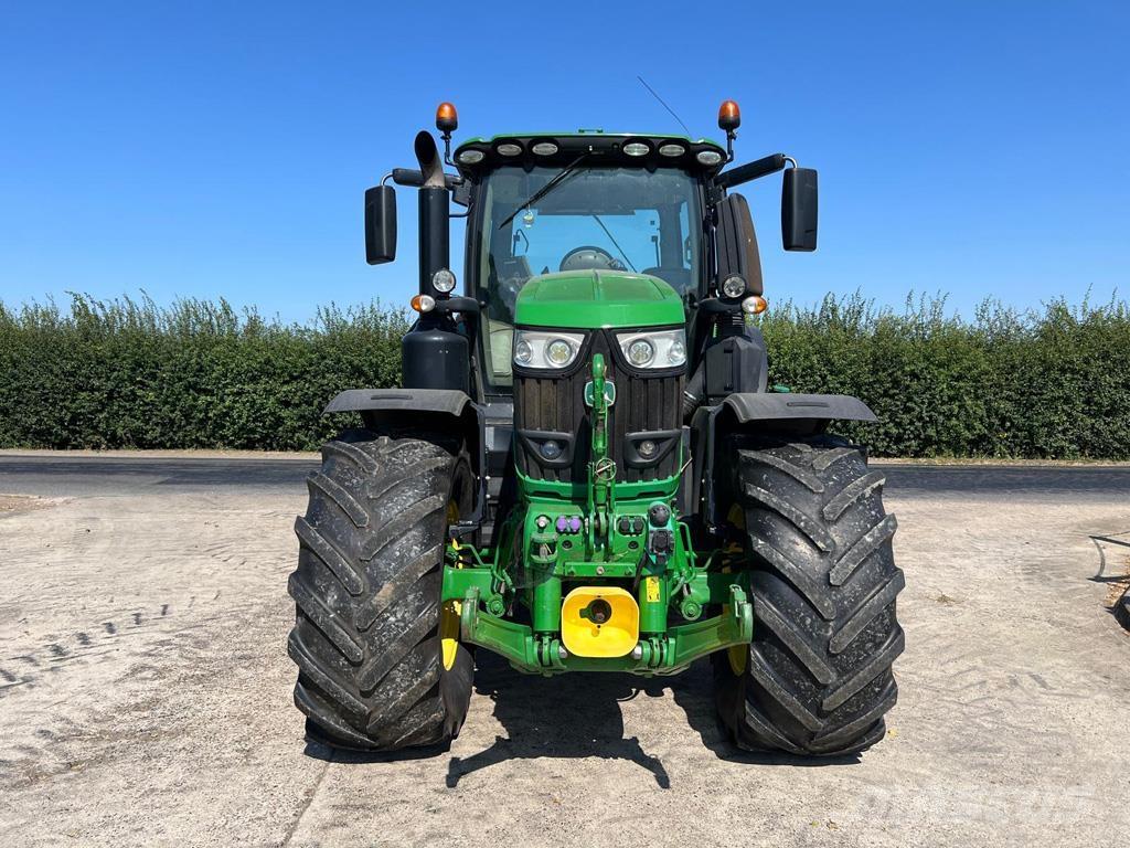 John Deere 6250R Traktorer