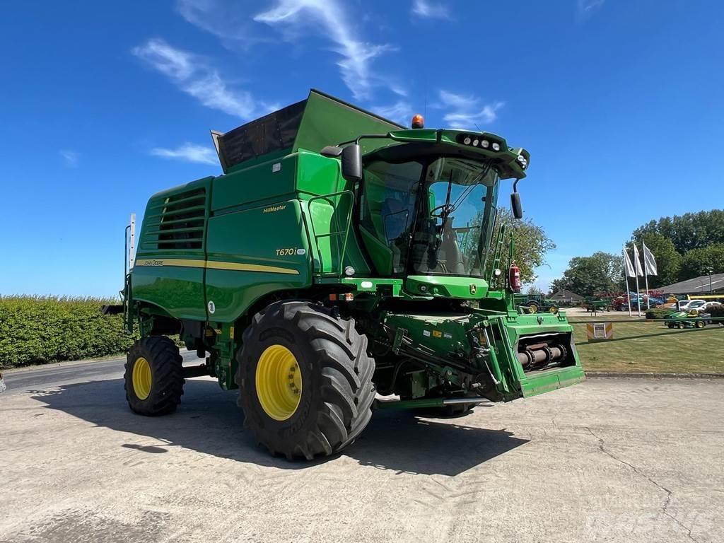 John Deere T670HM Mejetærskere