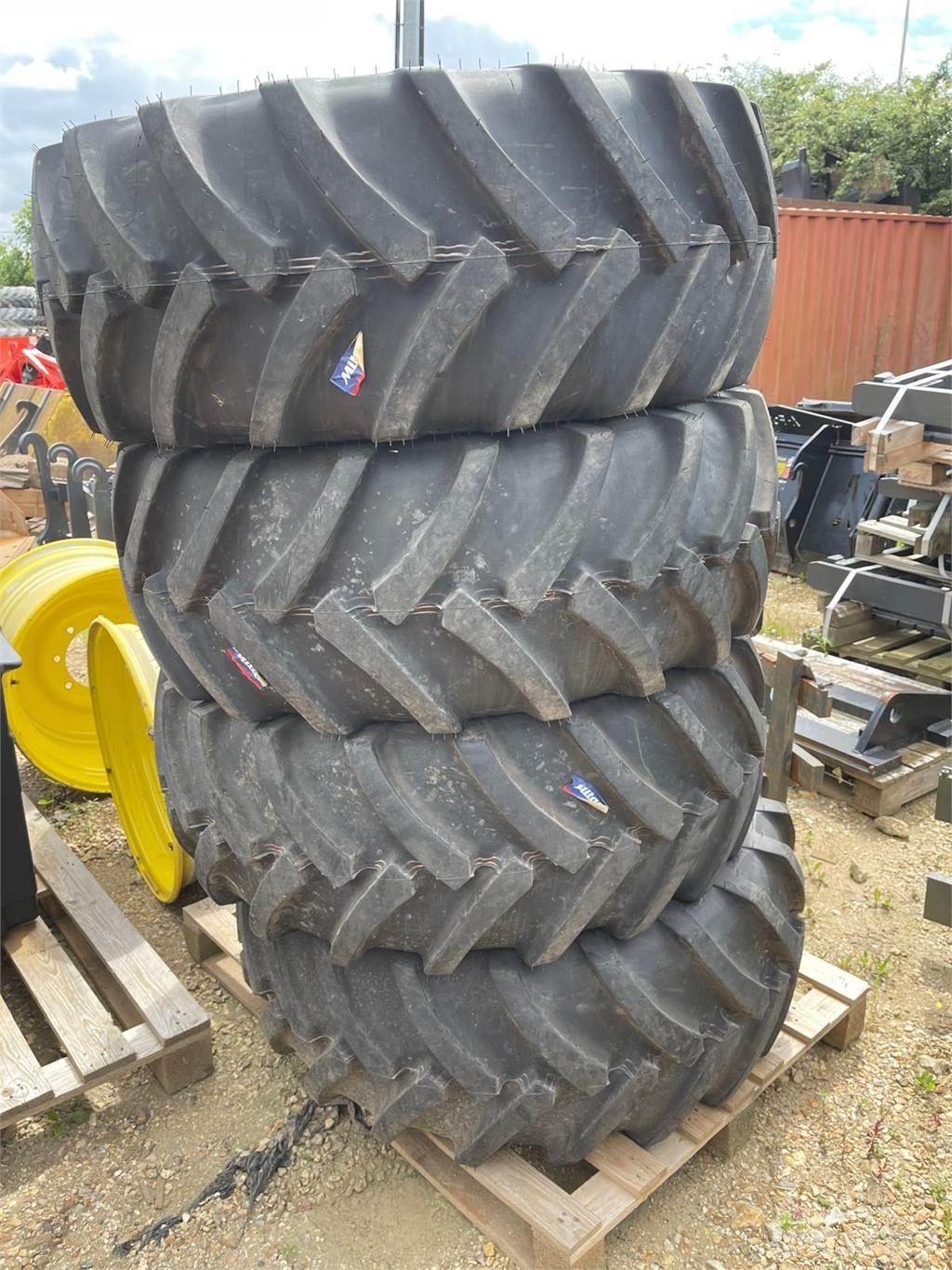 John Deere TYRES Landbrug - Andet 