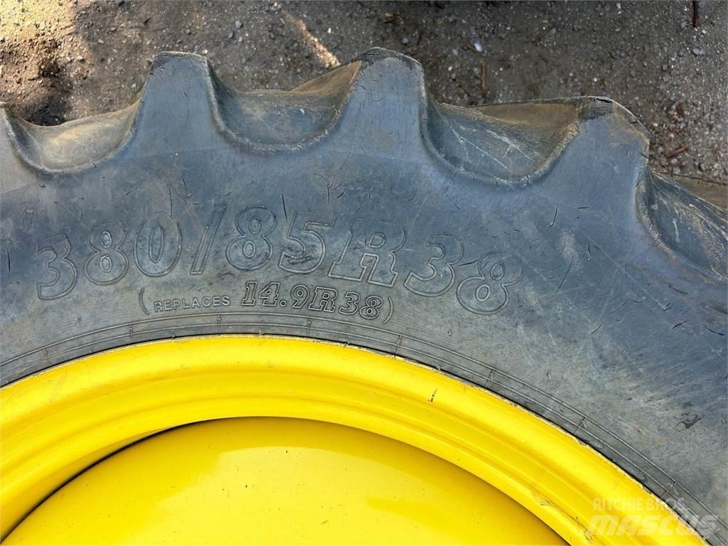 John Deere TYRES Landbrug - Andet 