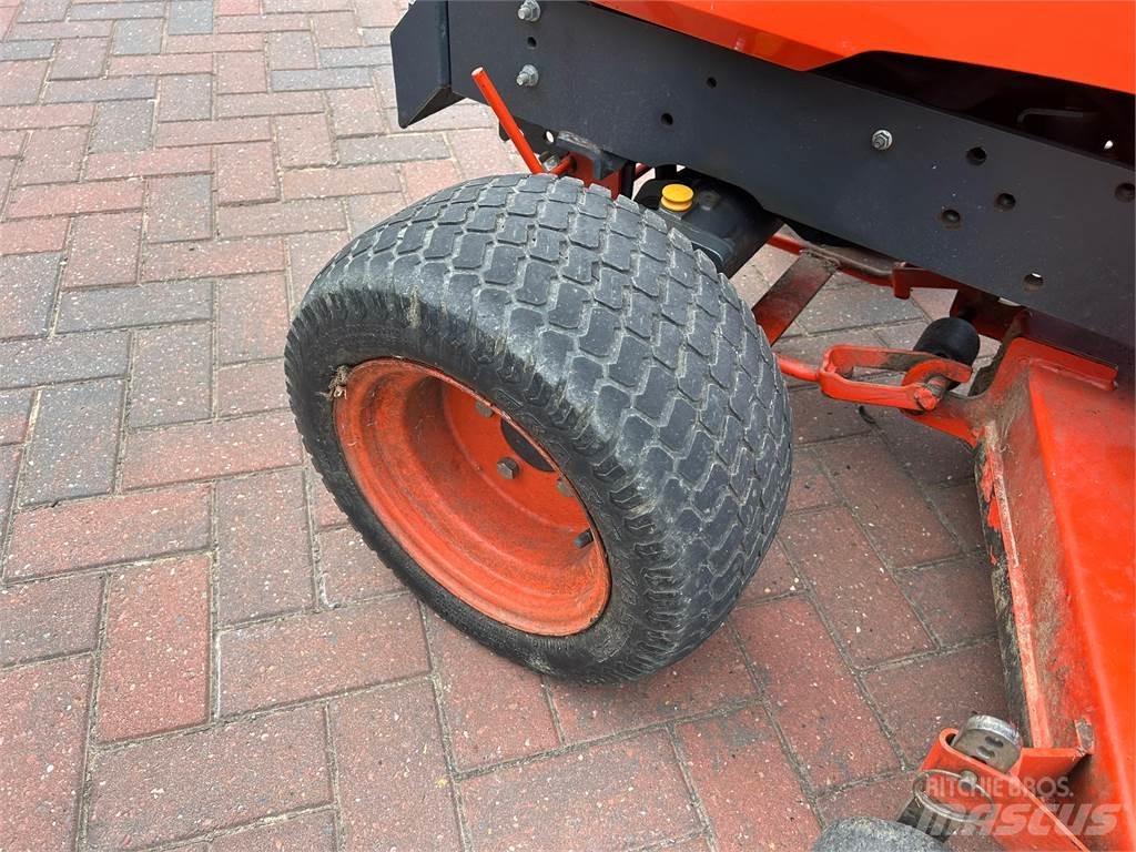 Kubota BX2350 Kompakte traktorer