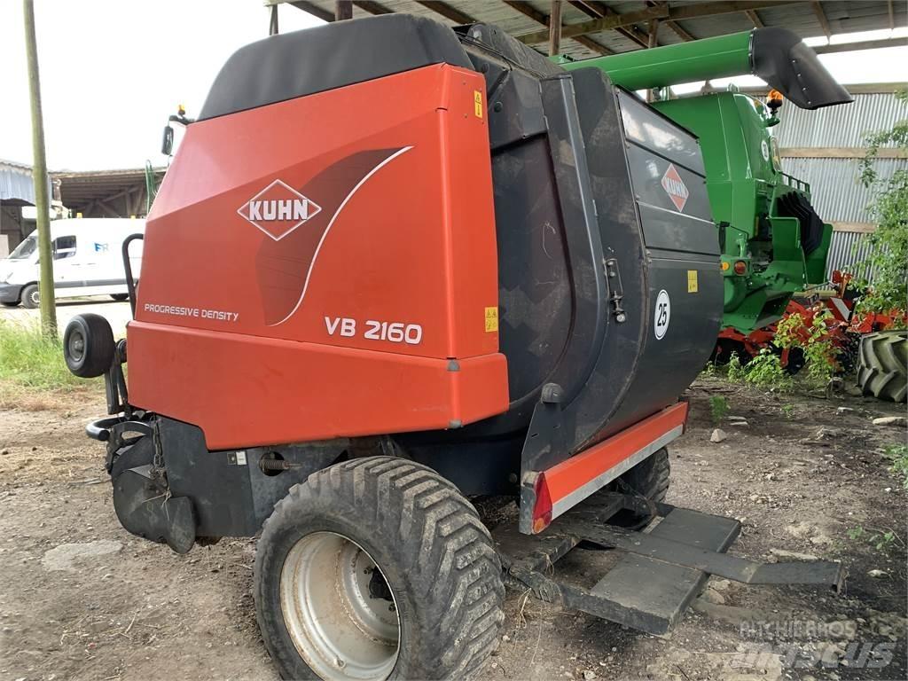 Kuhn VB 2160 Pressere til firkantede baller