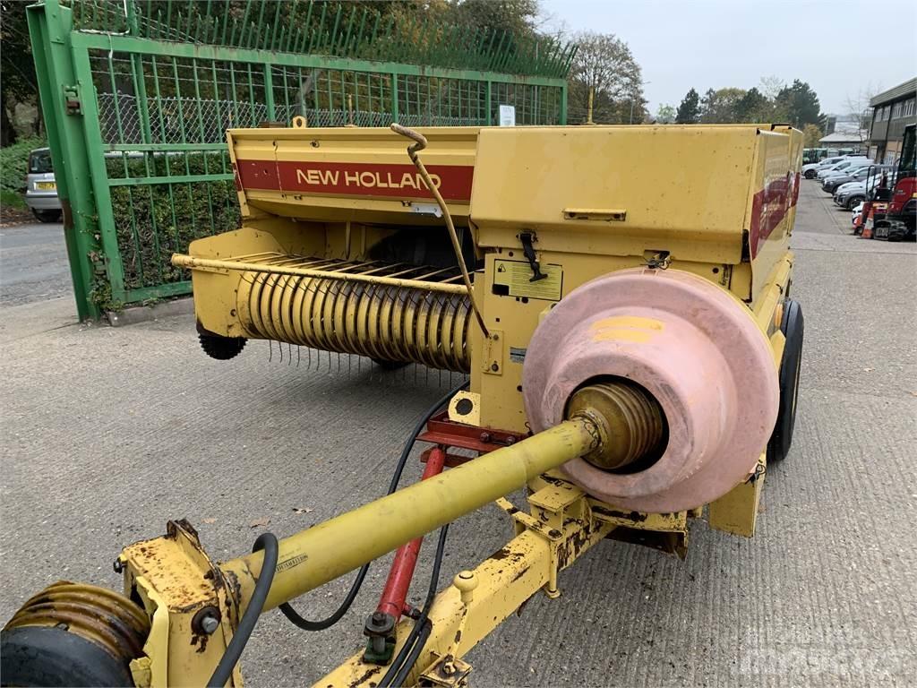 New Holland 945 Rundballe-pressere