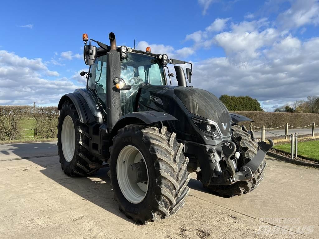 Valtra T234 Traktorer