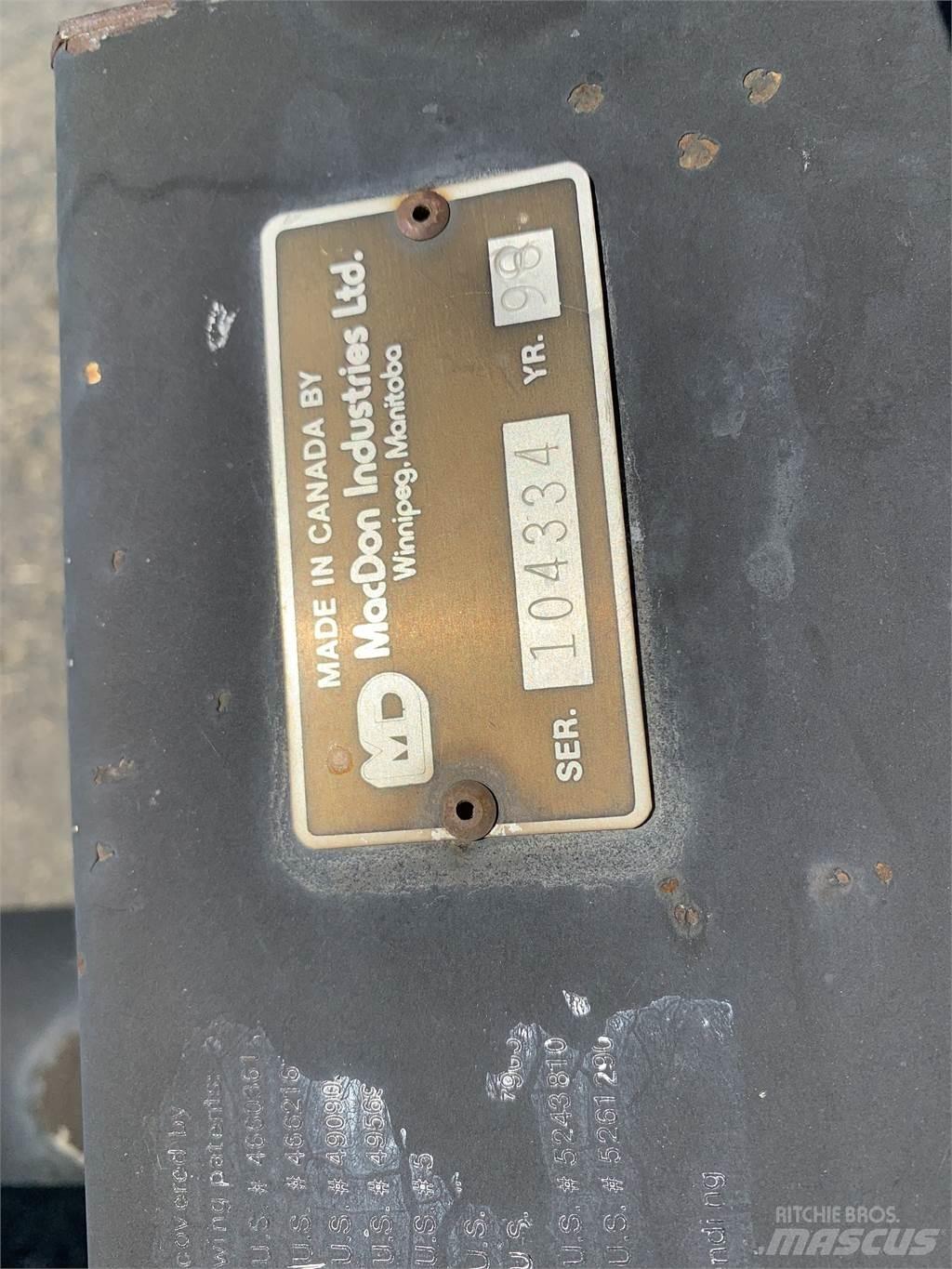 MacDon 942 14' Hømaskiner