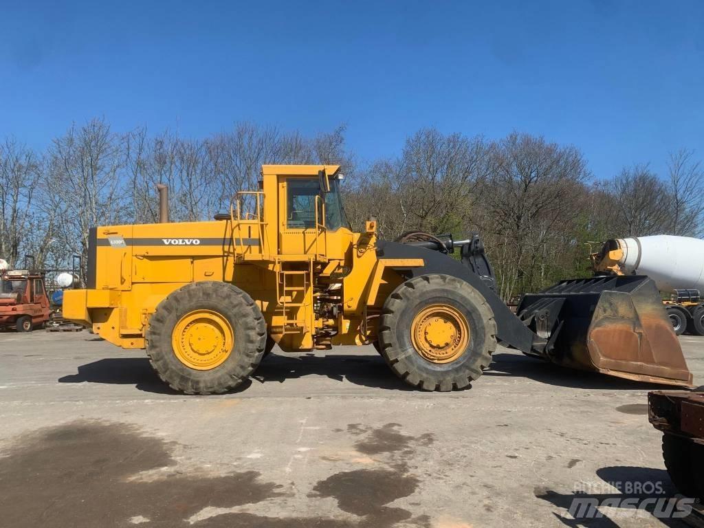 Volvo L330C Læssemaskiner på hjul