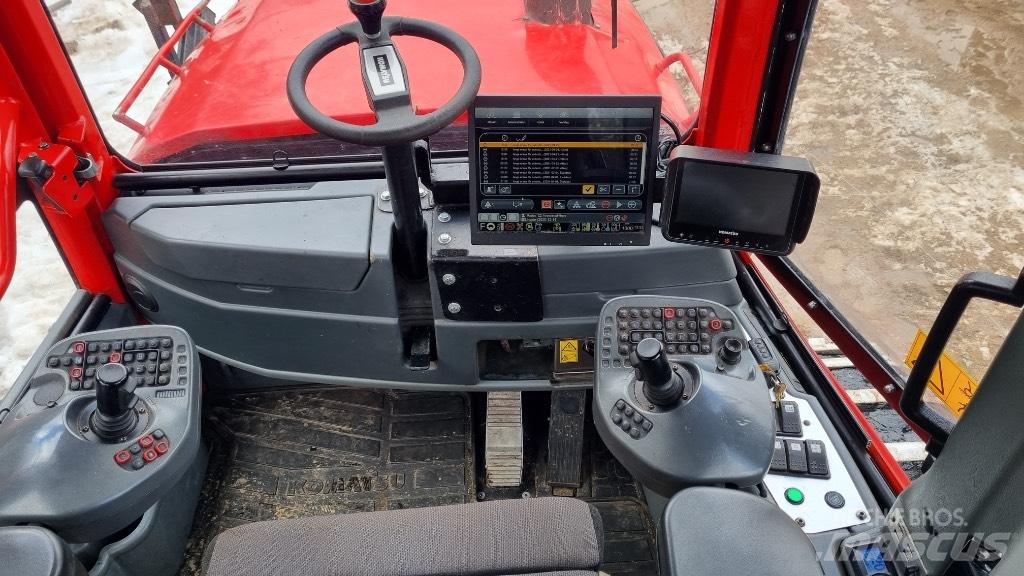 Komatsu 895 Udkørselsmaskiner