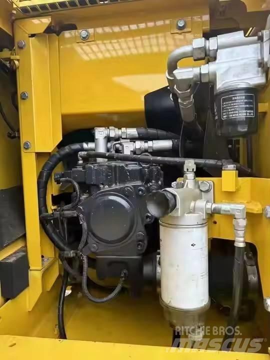 Komatsu PC120 Gravemaskiner på larvebånd