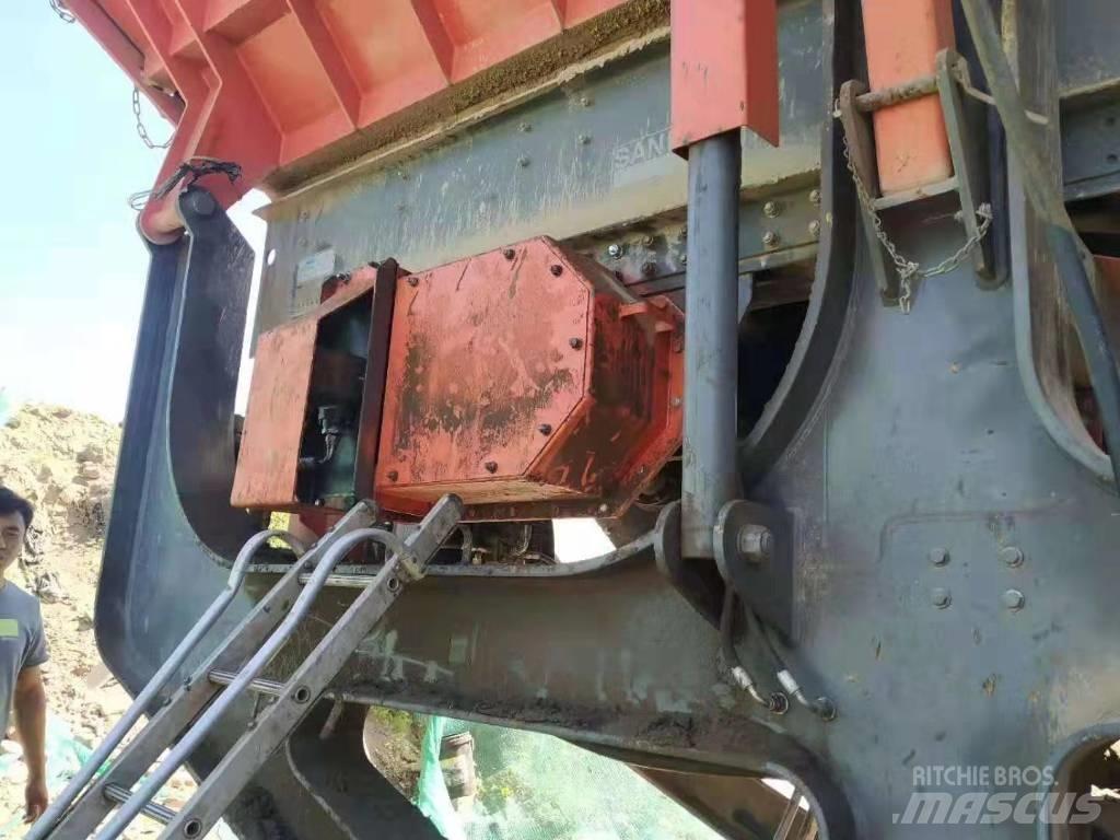 Sandvik QJ330 Mobile knusere