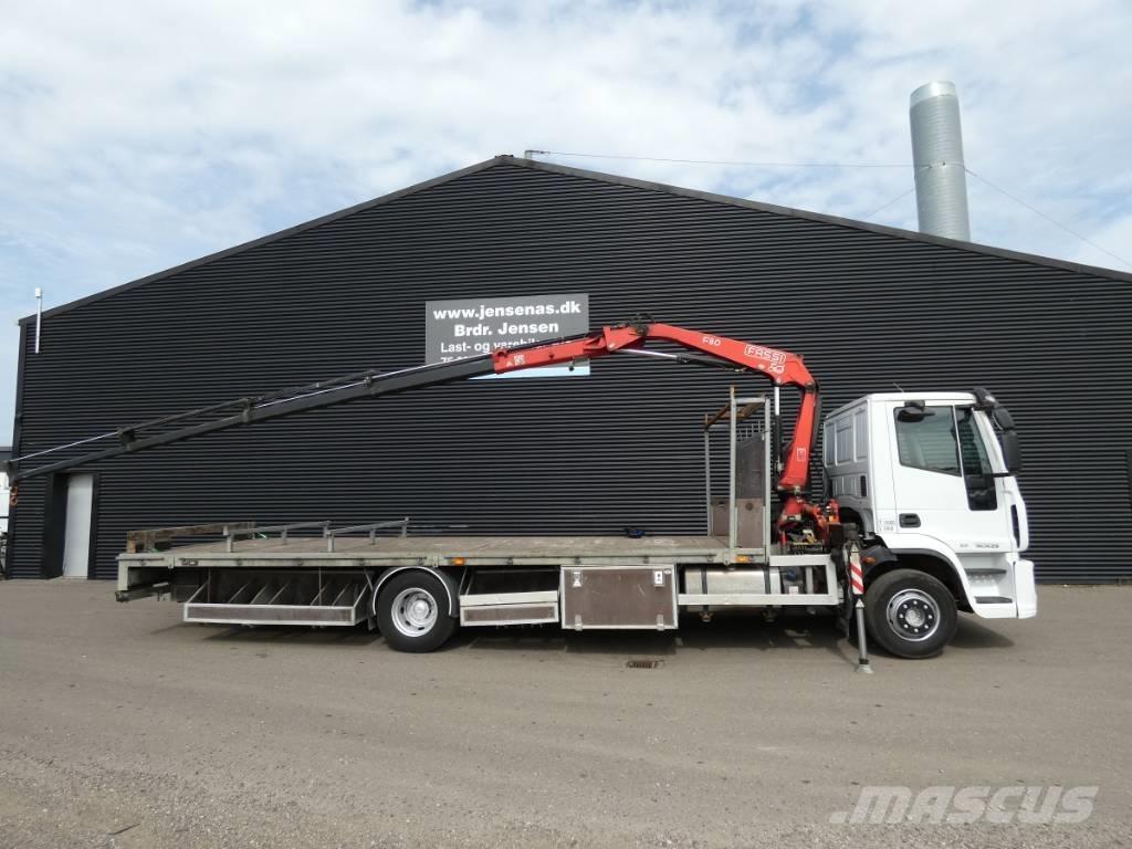 Iveco 150E 25 Lastbil med kran