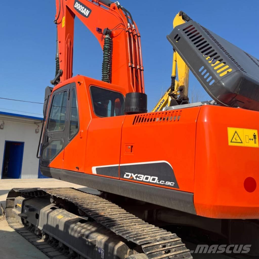 Doosan DX 300 Gravemaskiner på larvebånd