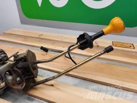 JCB 537-125 joystick Kabiner og interiør